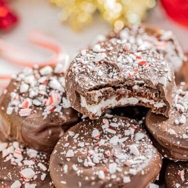 Close up view of peppermint Joe joes copycat cookies.